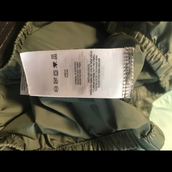 Columbia jacket-lightweight polyester - Picture 5 of 5